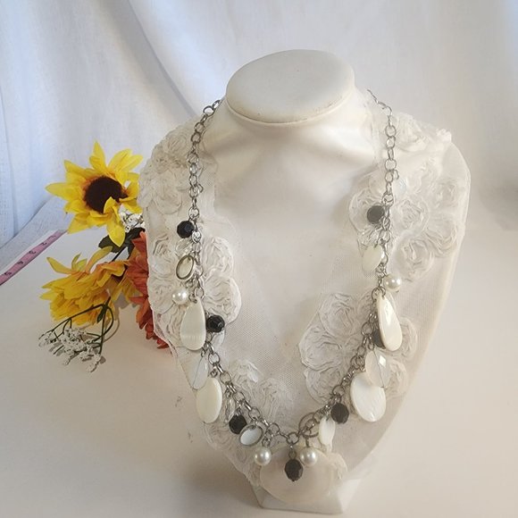 Fashion Silver Chain Necklace, Black and White, One size - Picture 7 of 13